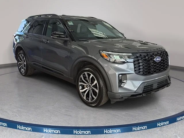 Used 2025 Gray Ford ST-Line image 4
