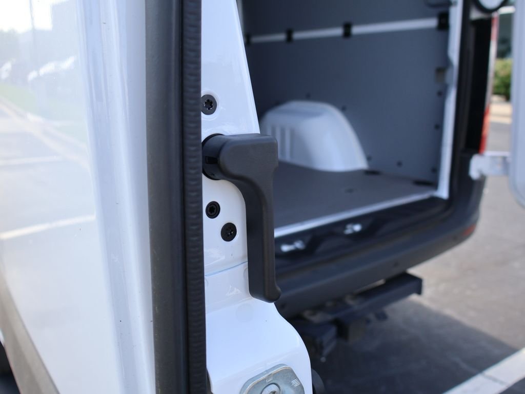 New 2026 Arctic White Mercedes-Benz Cargo 144 WB image 19