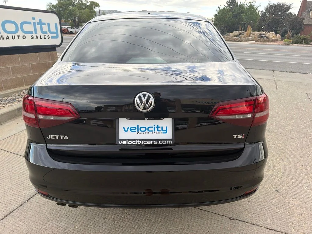 Used 2017 Black Volkswagen 1.4T S image 6