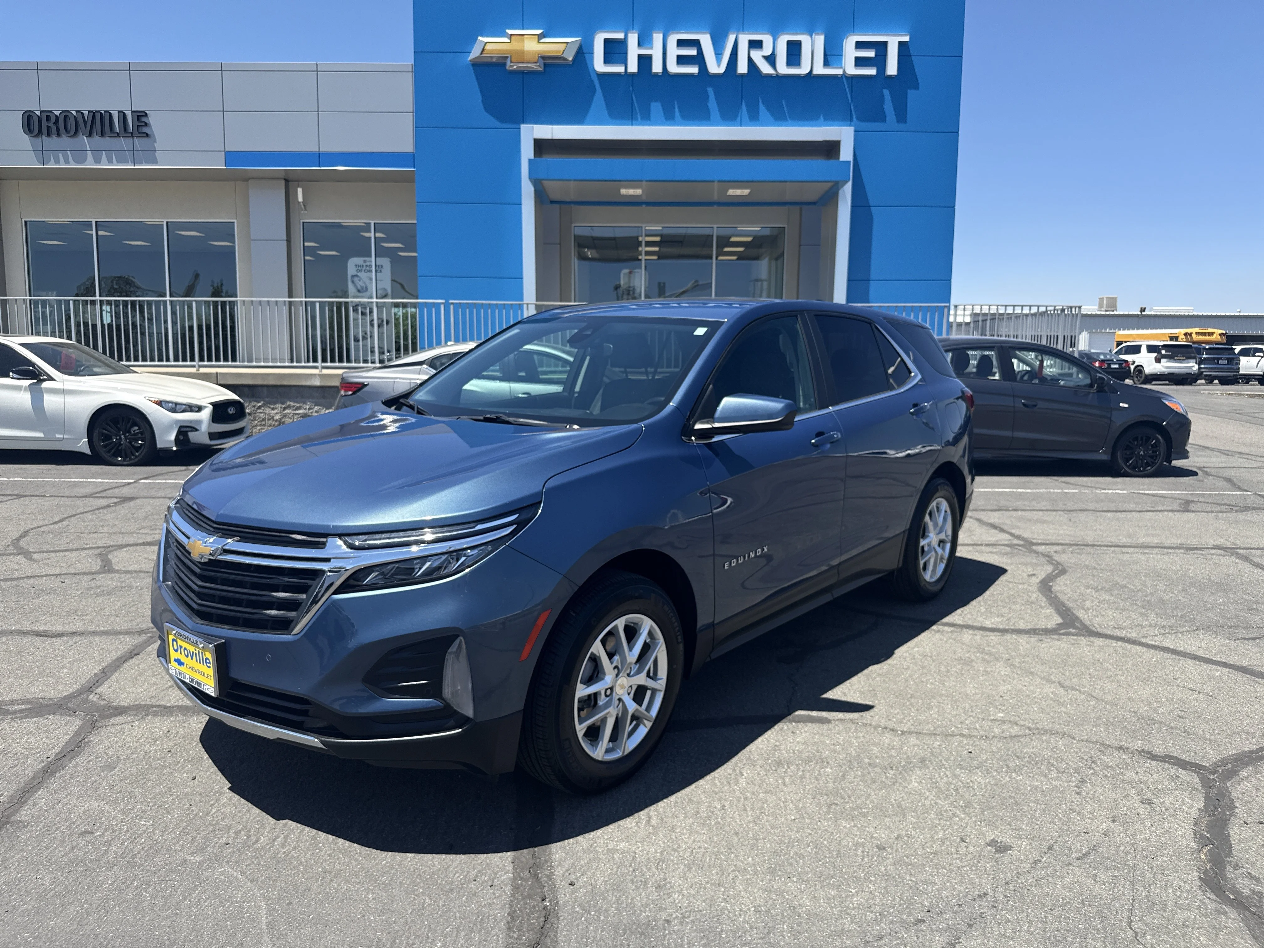 Used 2024 Lakeshore Blue Metallic Chevrolet LT image 1