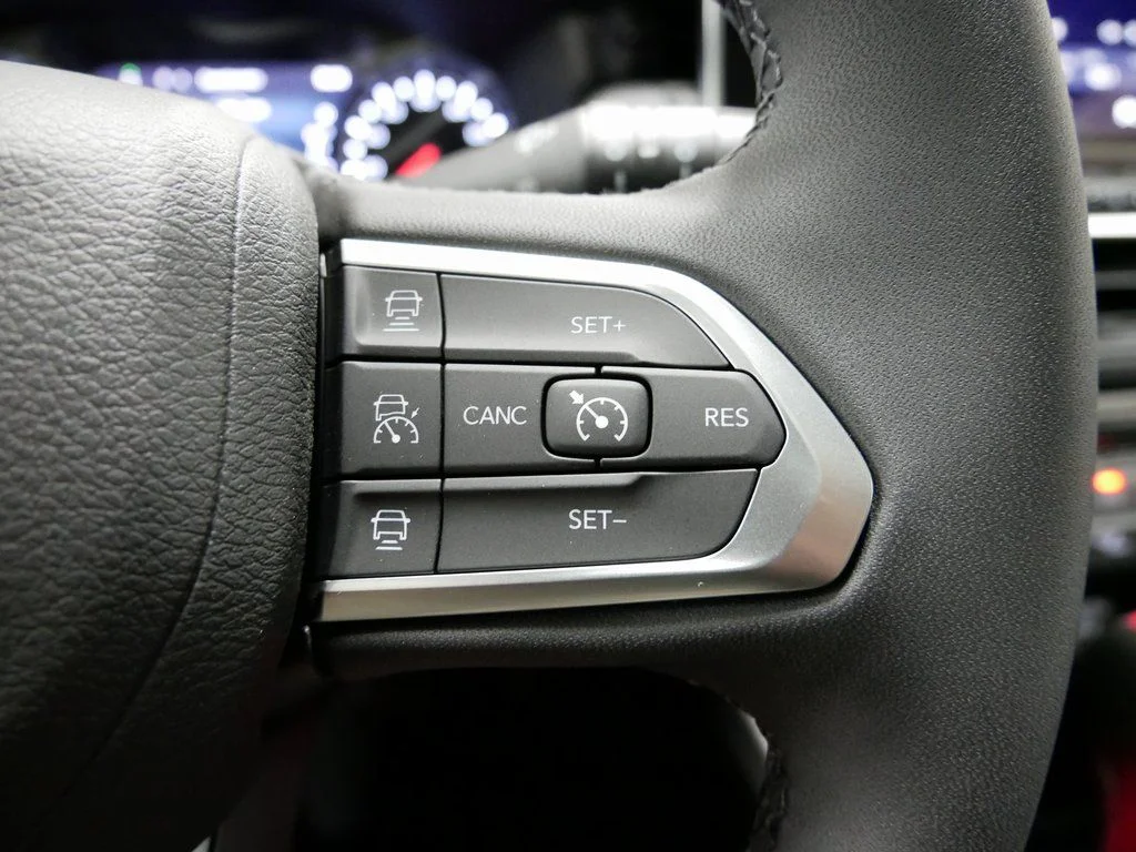 2025 Jeep Compass Limited - Photo 18