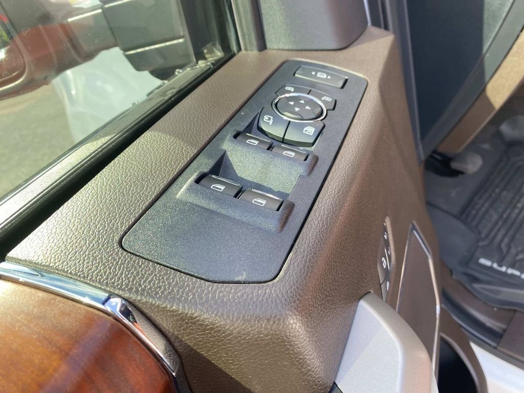 Certified Used 2022 Oxford White Ford King Ranch image 18