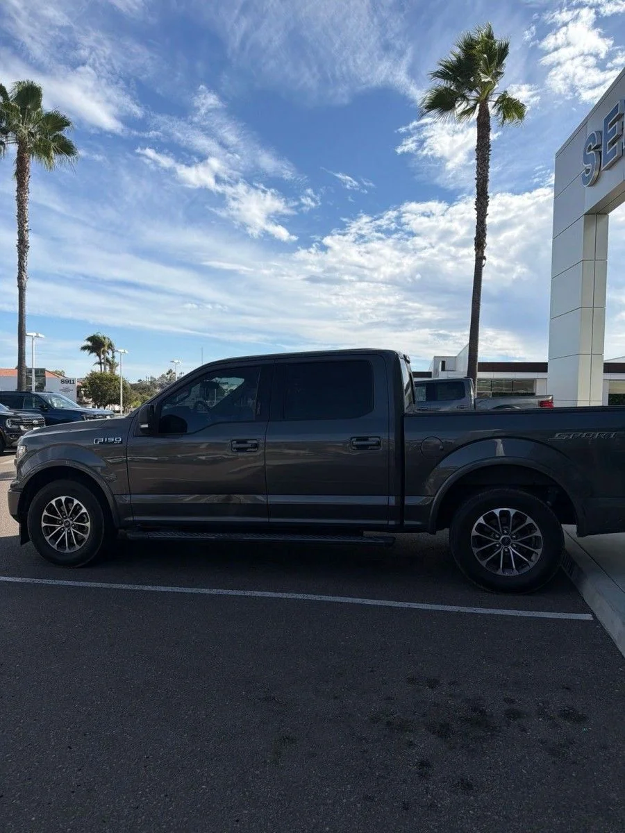 Certified Used 2018 Magnetic Metallic Ford XLT image 3
