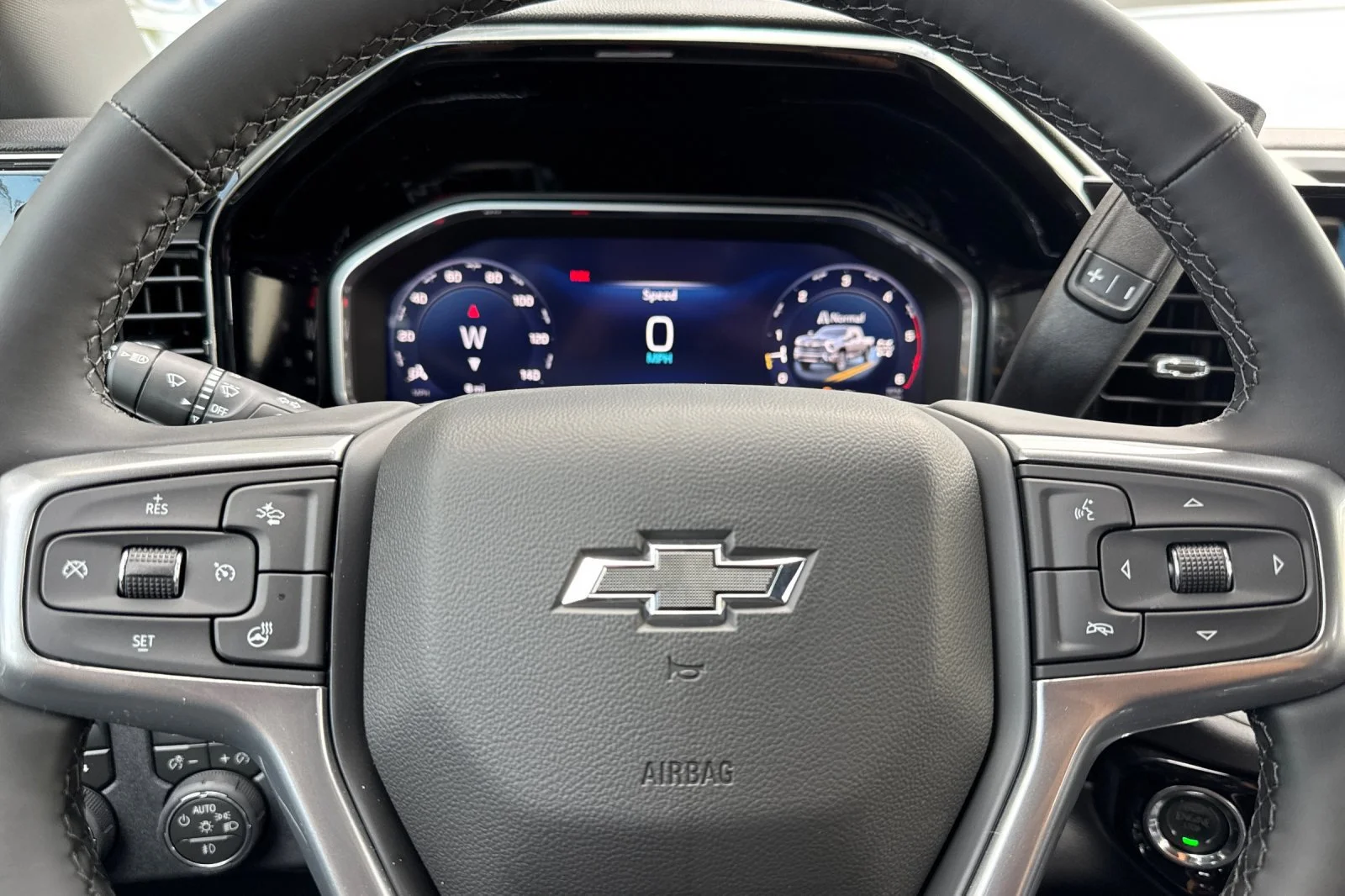 2026 Chevrolet Silverado 2500 HD LTZ view 21