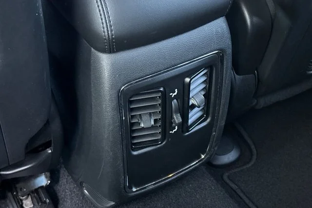 Used 2021 Silver Jeep Laredo E image 16