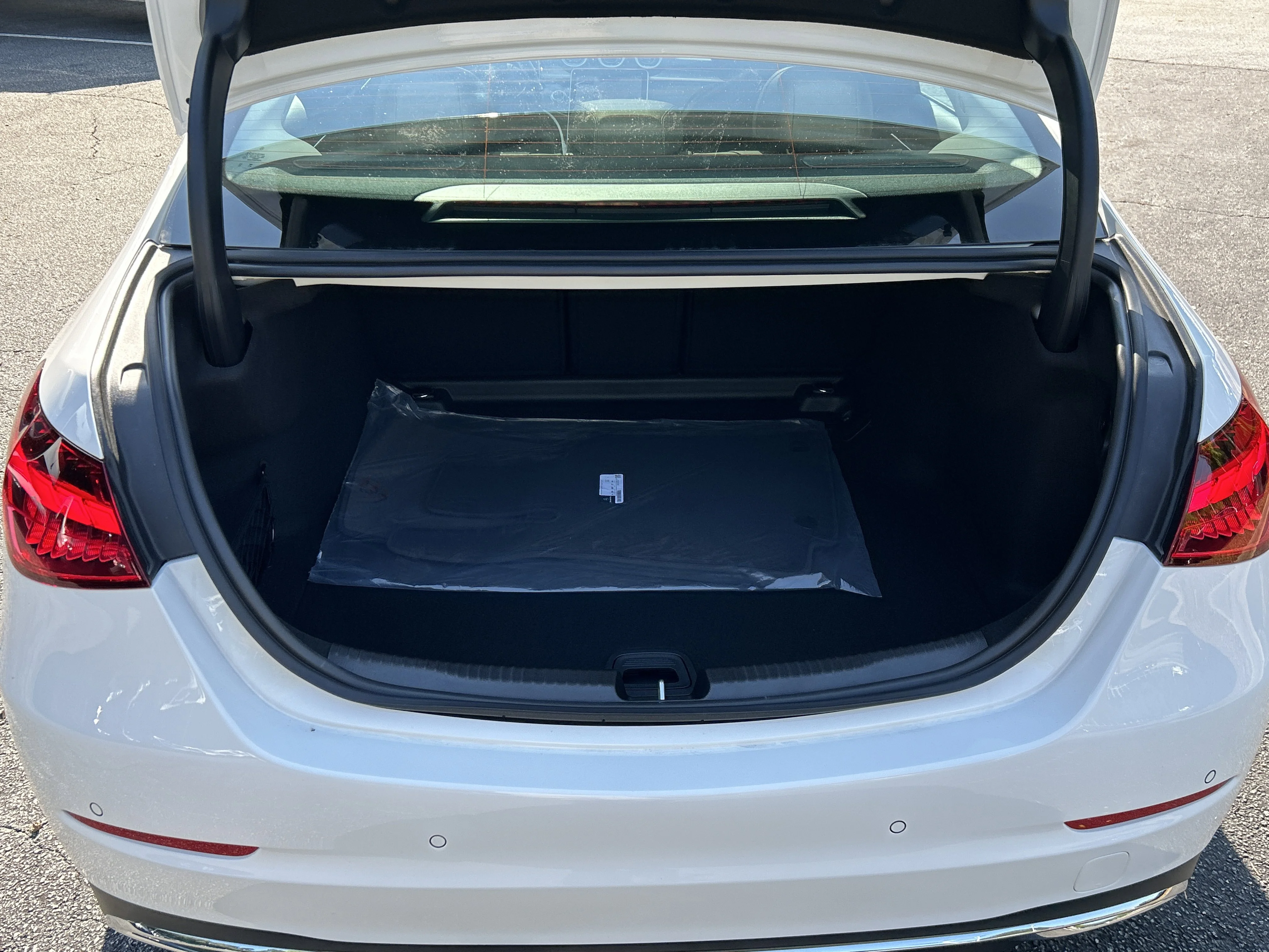 New 2026 Polar White Mercedes-Benz C 300 4MATIC® Sedan image 9