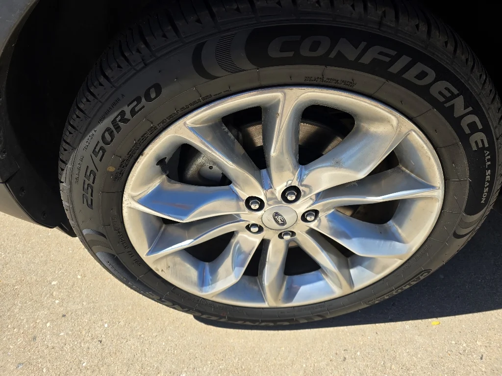 Used 2015 Magnetic Metallic Ford XLT image 9