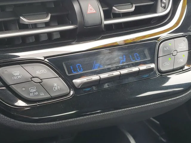 Used 2018 Blue Toyota XLE image 20