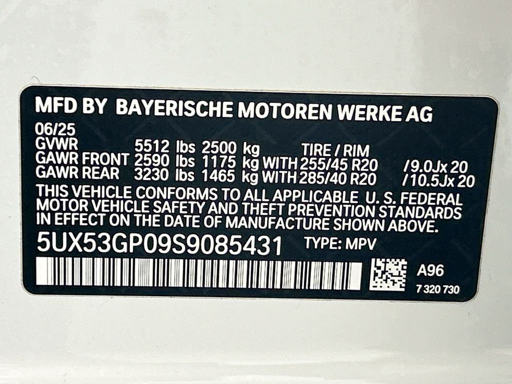 Certified Used 2025 White Metallic BMW 30 xDrive image 33