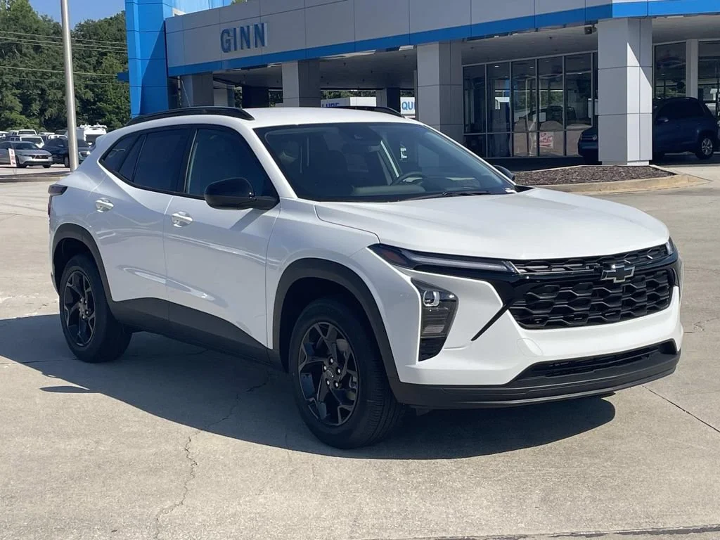 2026 Chevrolet Trax LT - Photo 5