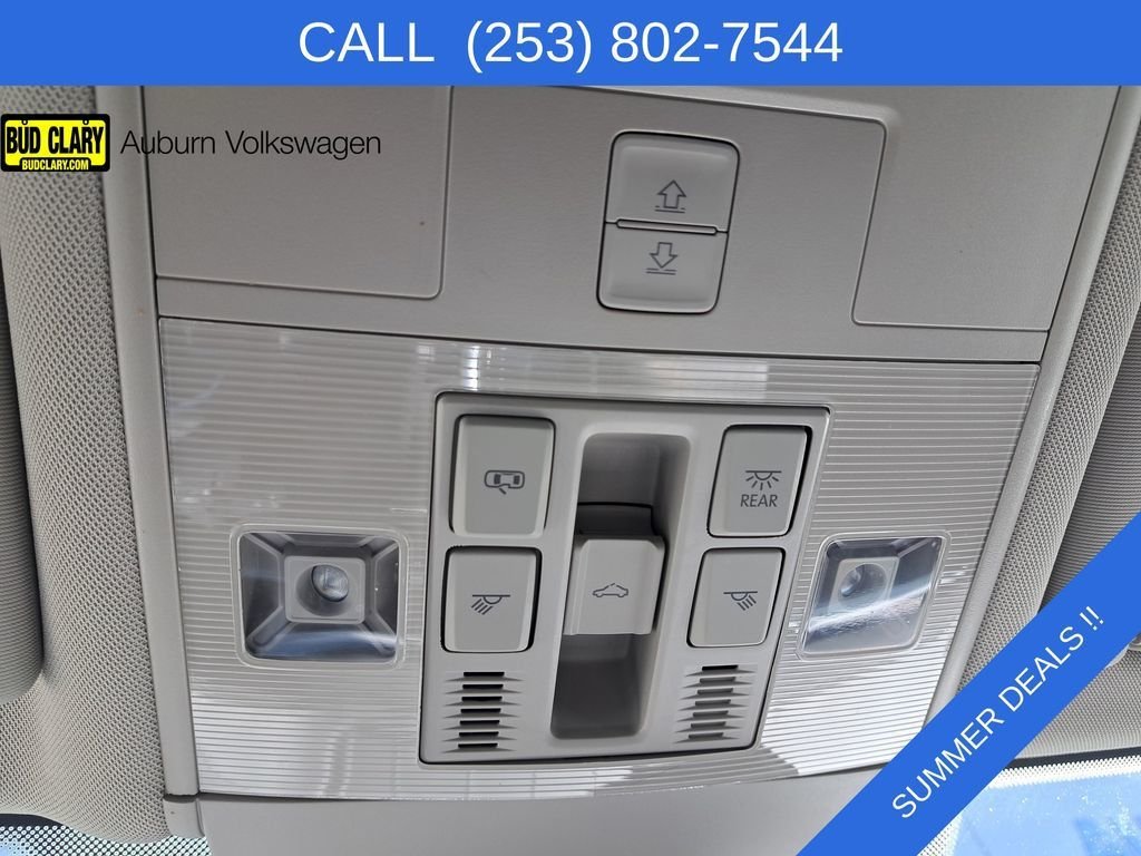 Used 2023  Volkswagen 3.6L V6 SEL Premium R-Line image 25