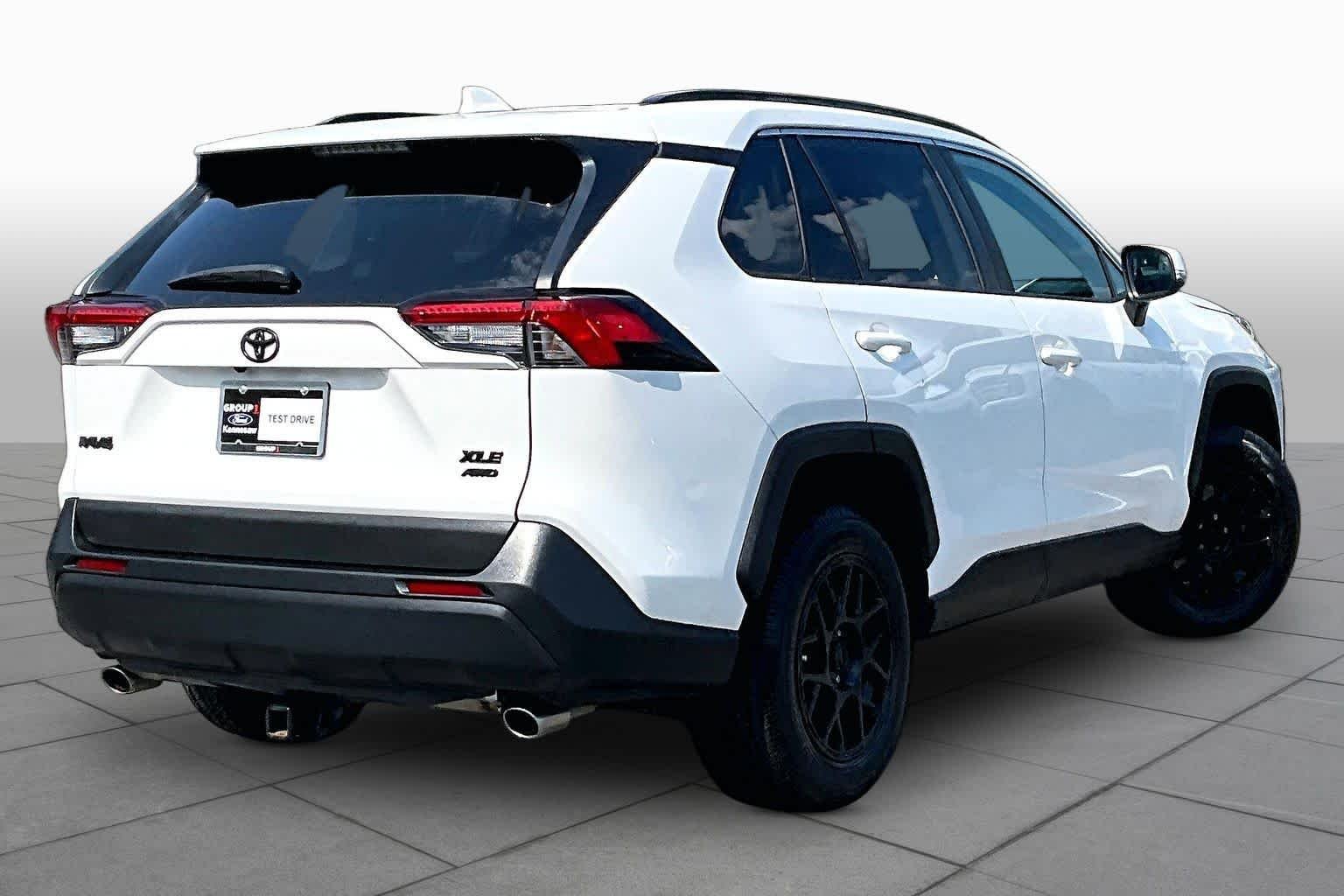 Used 2021 Super White Toyota XLE image 13
