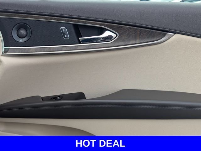 Used 2020 Blue Lincoln Reserve image 28