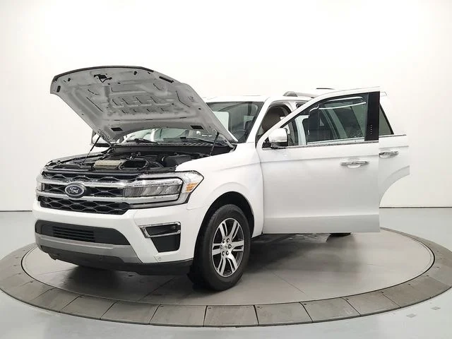 Used 2024 White Ford Limited image 11