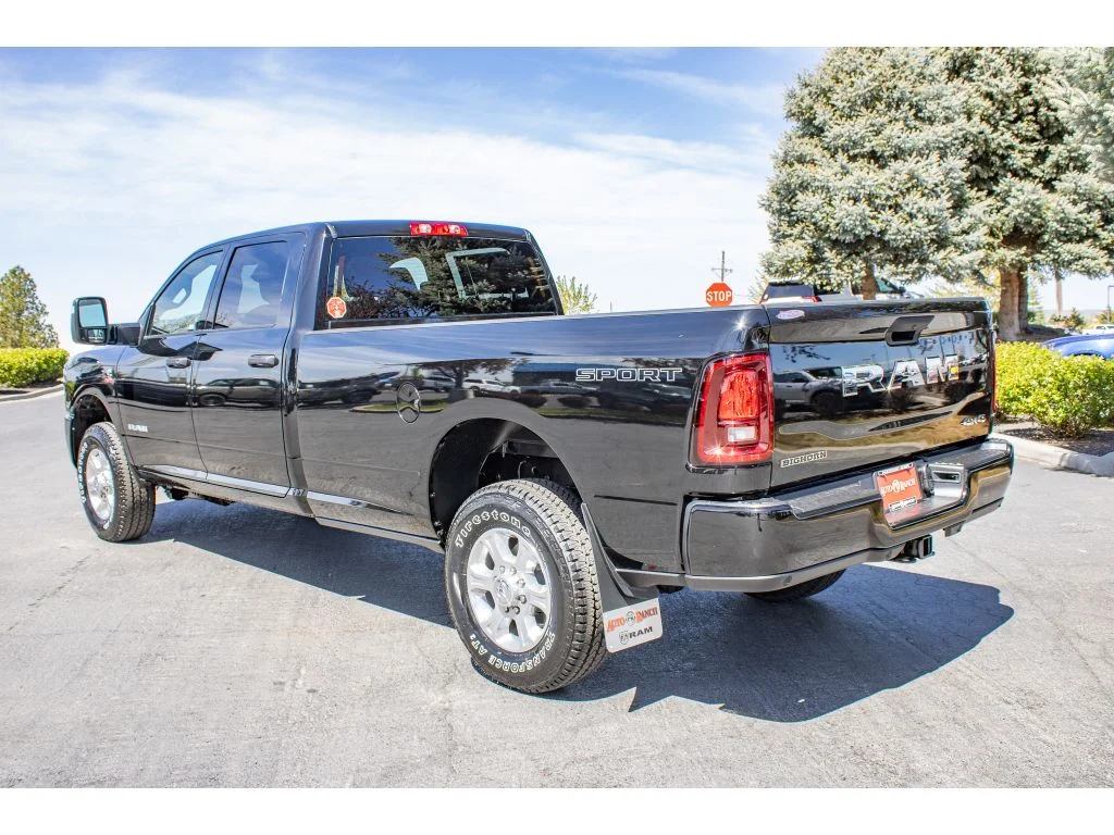 New 2026 Diamond Black Crystal Pearlcoat Ram Big Horn image 6