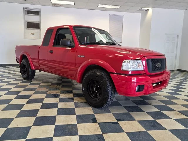 Used 2004 Red Ford Edge image 1