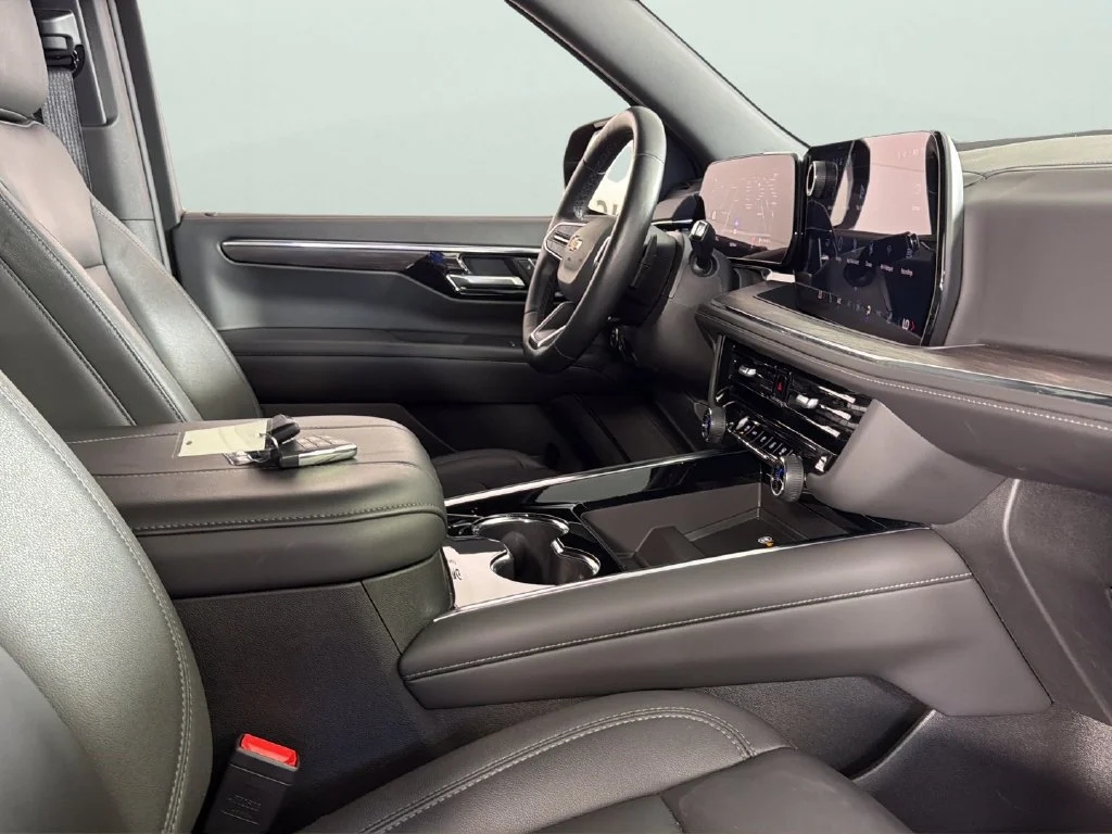 Used 2026 Black Chevrolet LT image 38