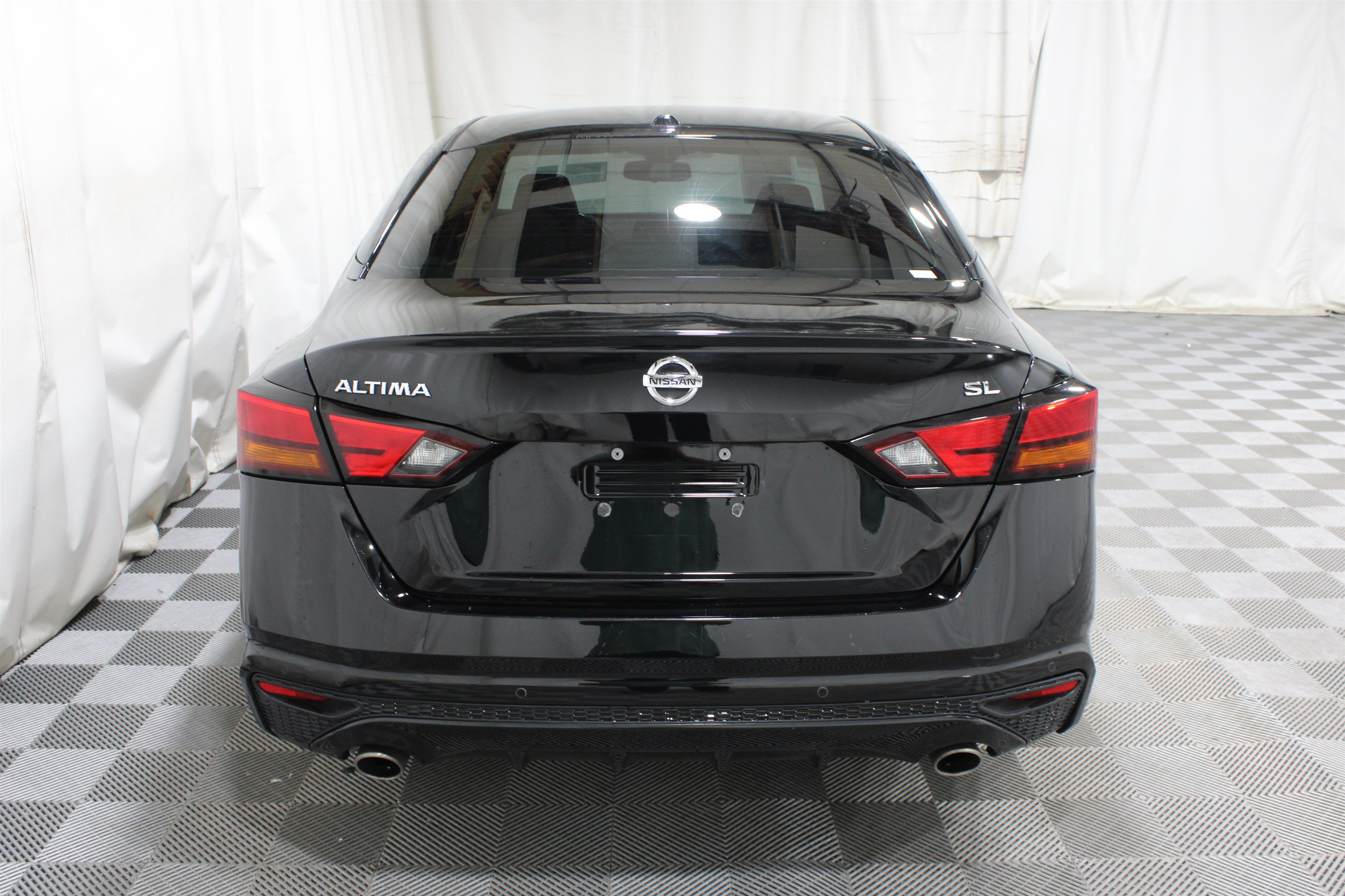 Used 2020 Super Black Nissan 2.5 SL image 30