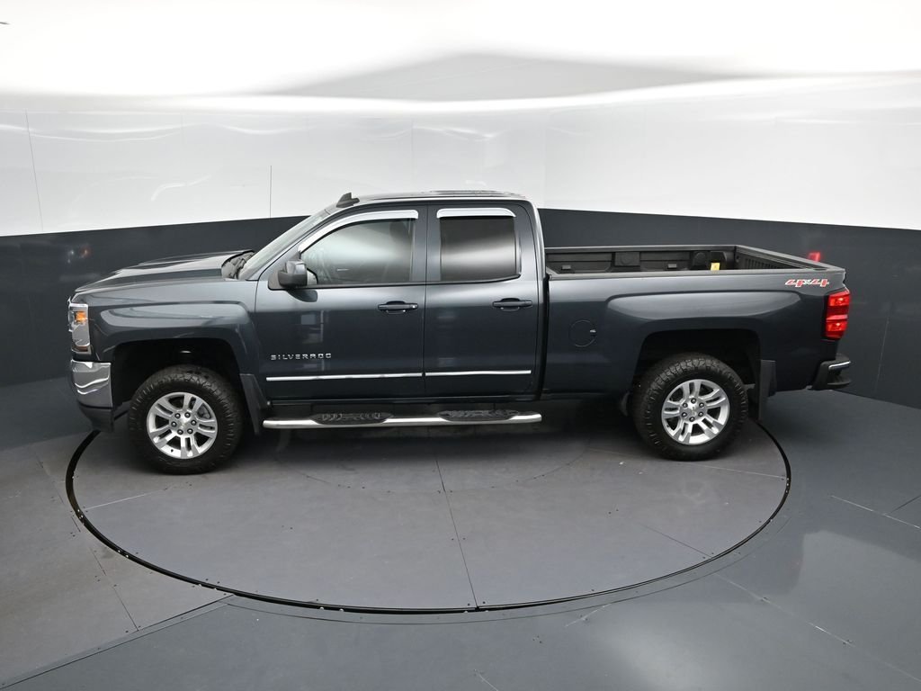 Used 2017 Gray Chevrolet LT image 30