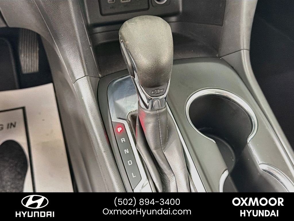 Used 2022 Silver Ice Metallic Chevrolet LT image 16