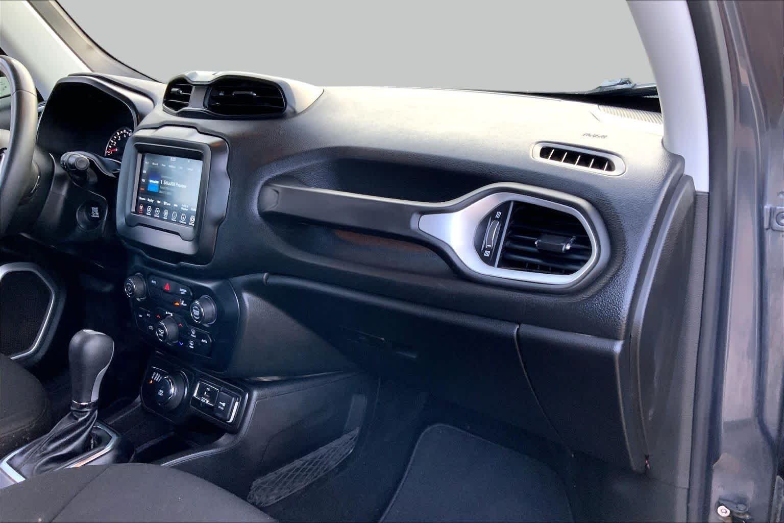 Used 2021 Graphite Gray Jeep Latitude image 19