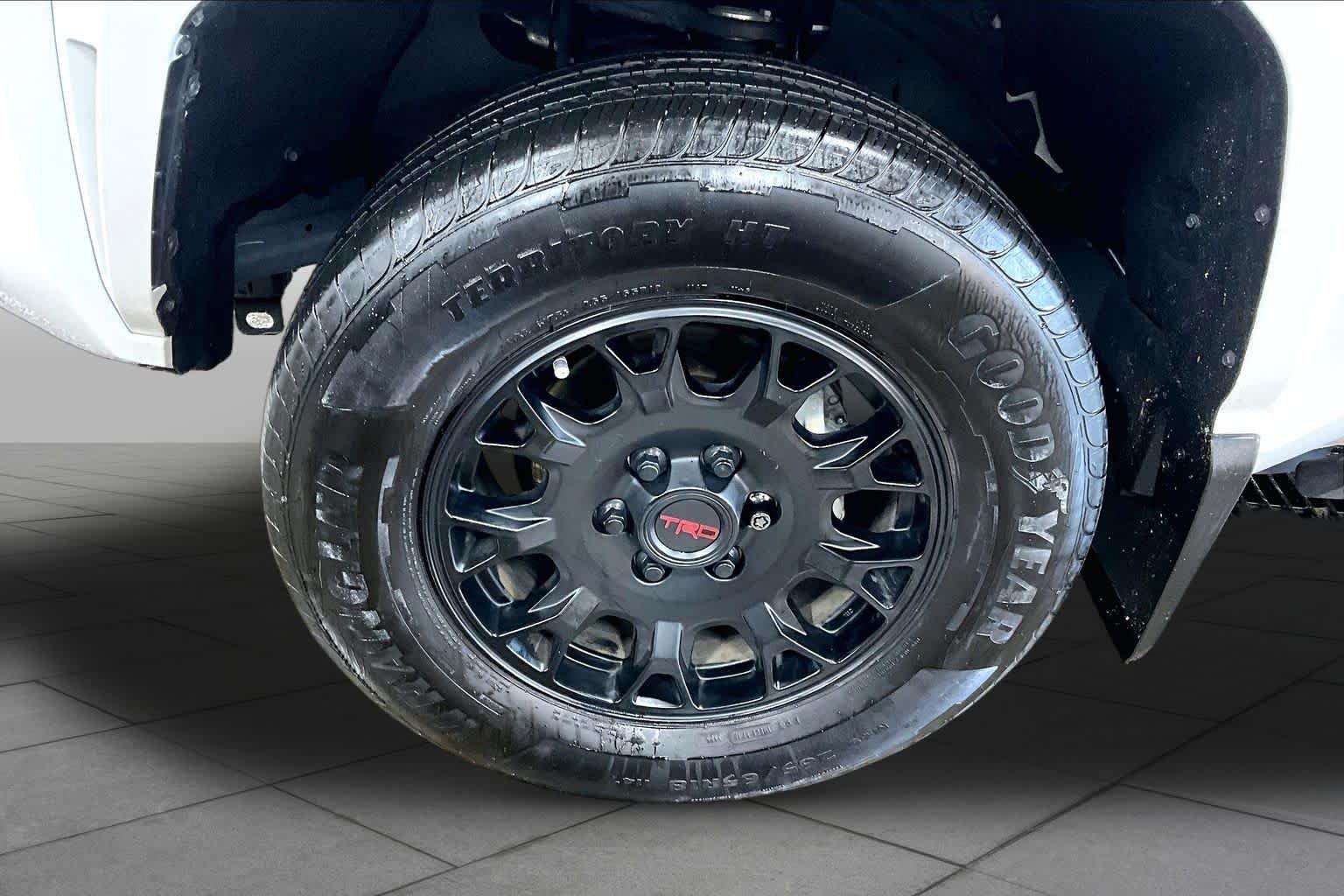Used 2025 Ice Cap Toyota SR5 image 11
