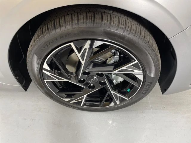 2026 Kia K5 GT-Line - Photo 12