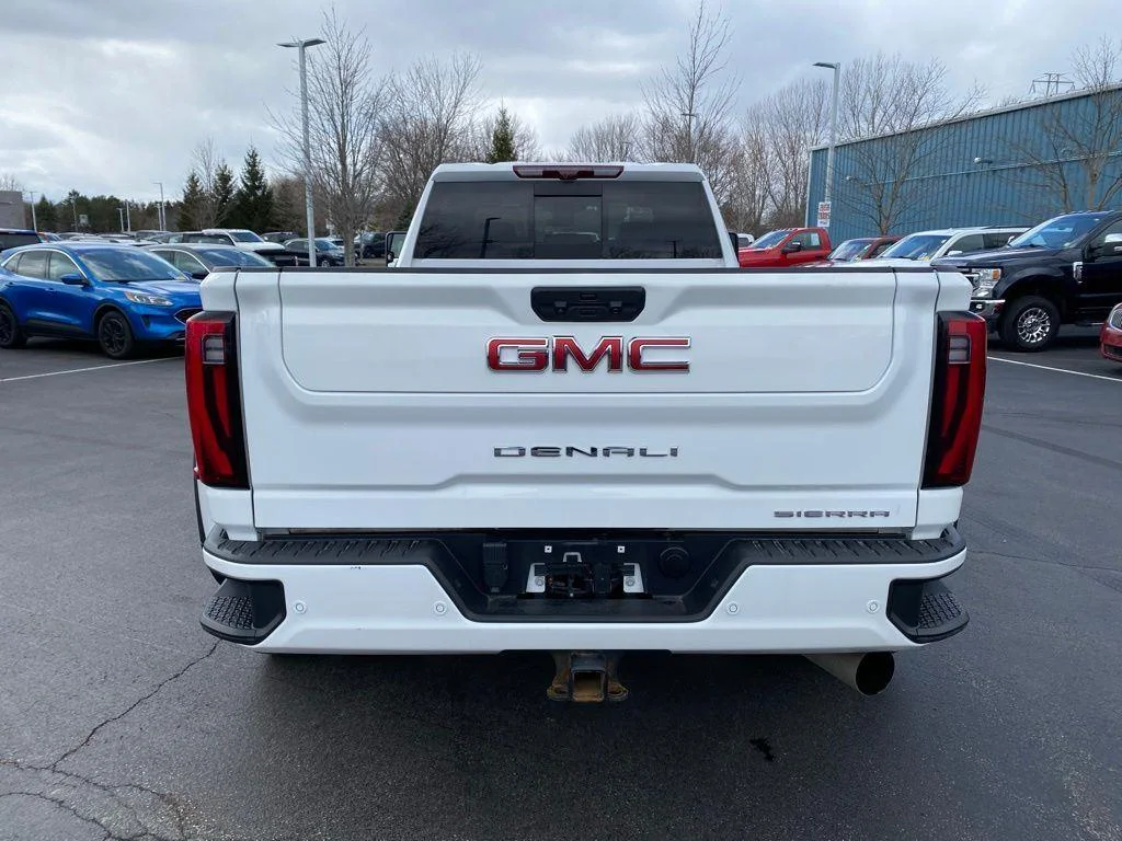 Used 2024 Summit White GMC Denali image 10