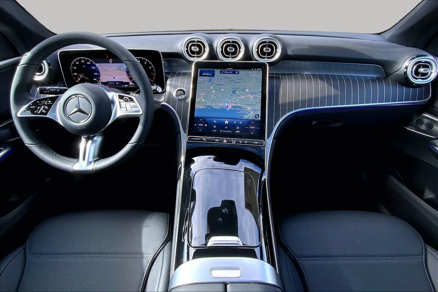 Certified Used 2026 Black Mercedes-Benz GLC 300 image 5