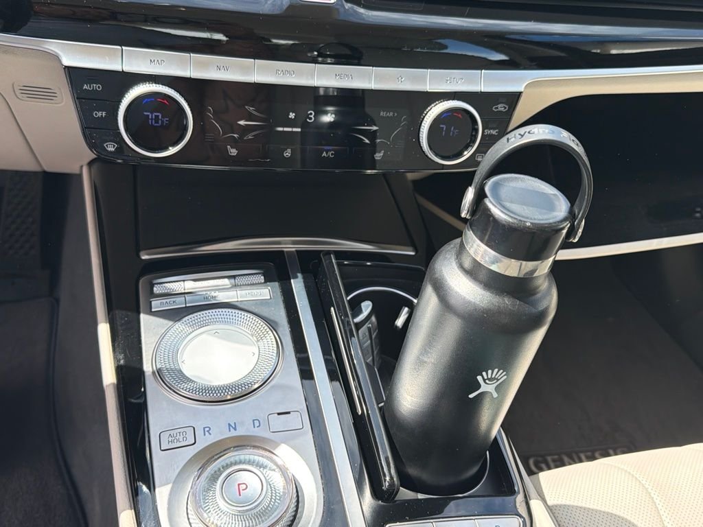 Used 2022 Silver Genesis 2.5T image 15