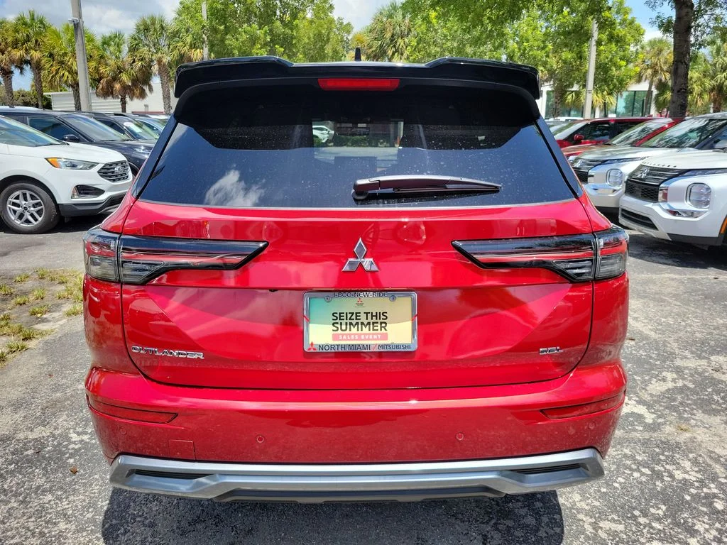 New 2026 Red Mitsubishi SEL 1.5T 2WD image 6