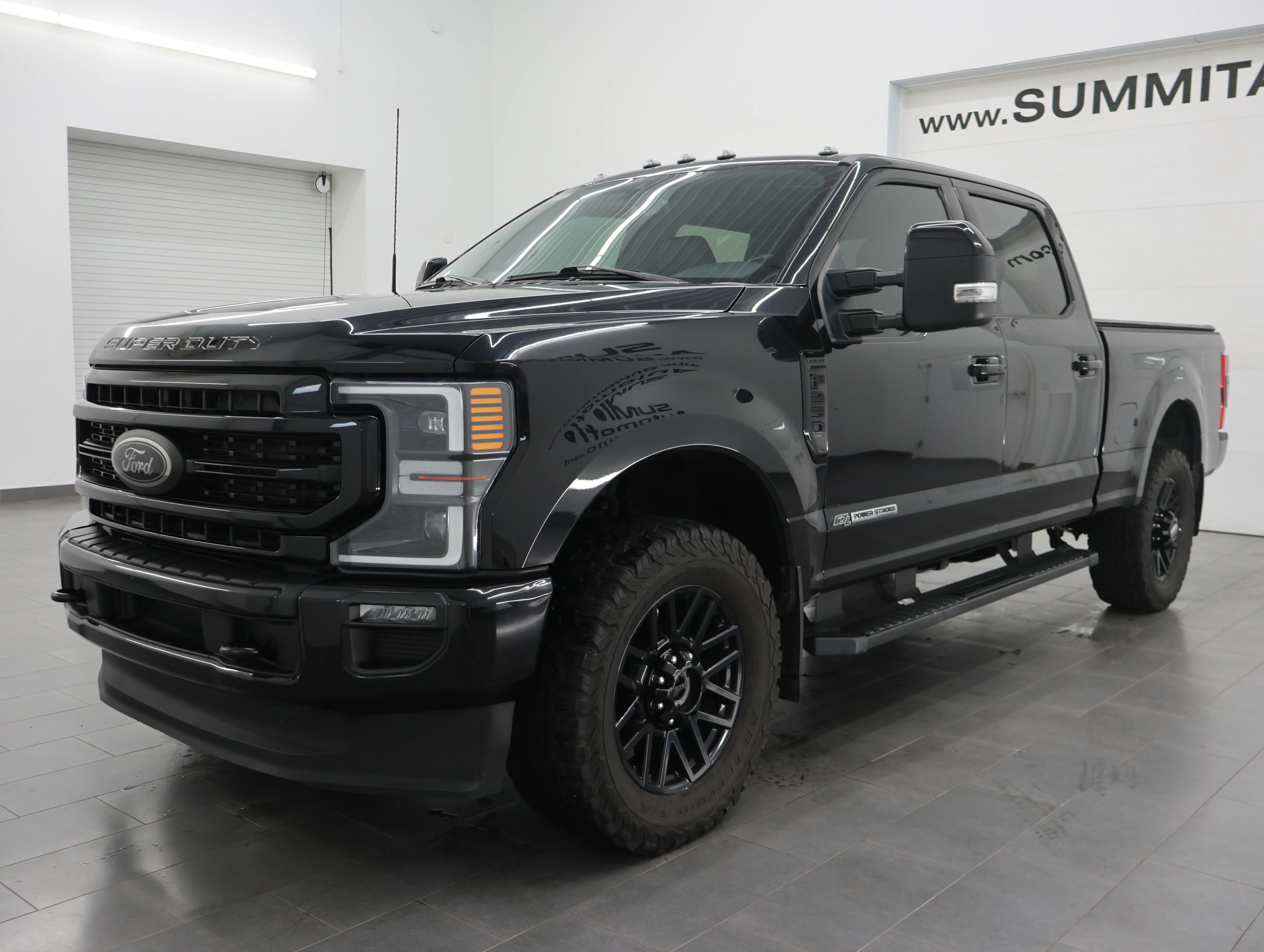 Used 2022 Agate Black Metallic Ford Lariat image 7