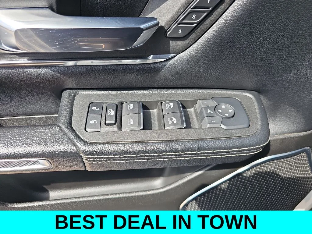 Used 2025 White Ram Laramie image 31