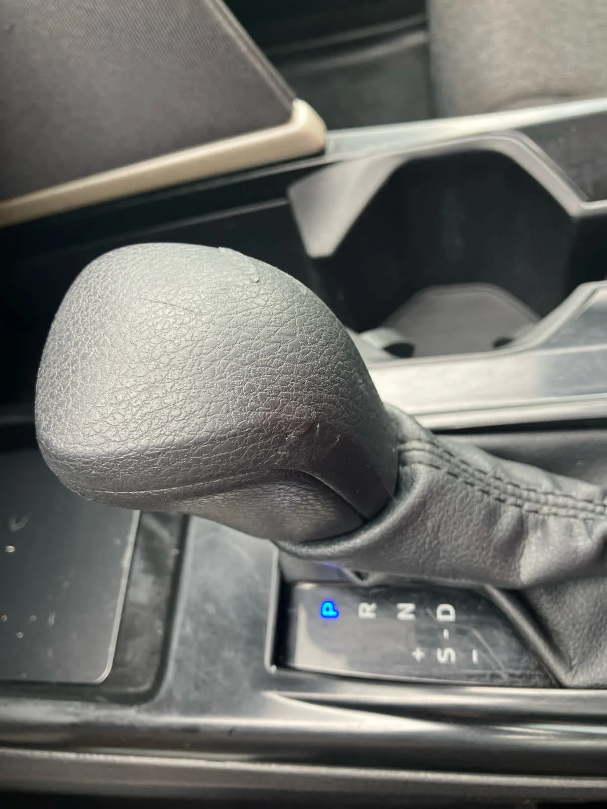 Used 2025 Reservoir Blue Toyota LE image 27