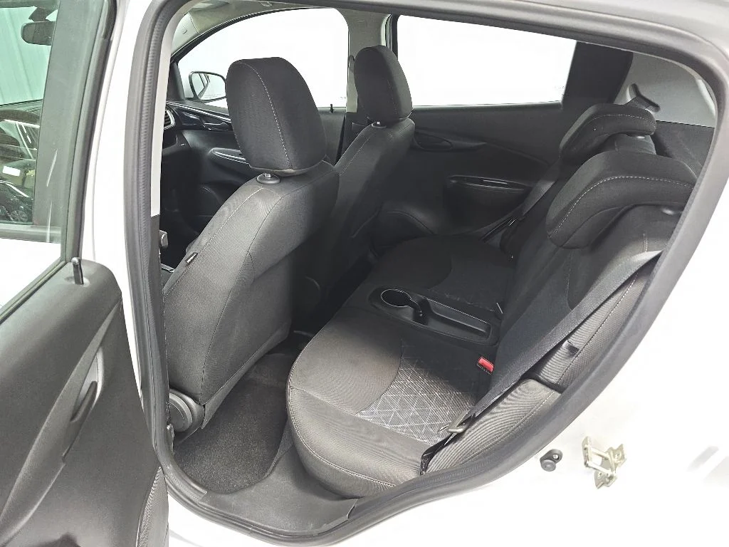Used 2020 Summit White Chevrolet 1LT image 30