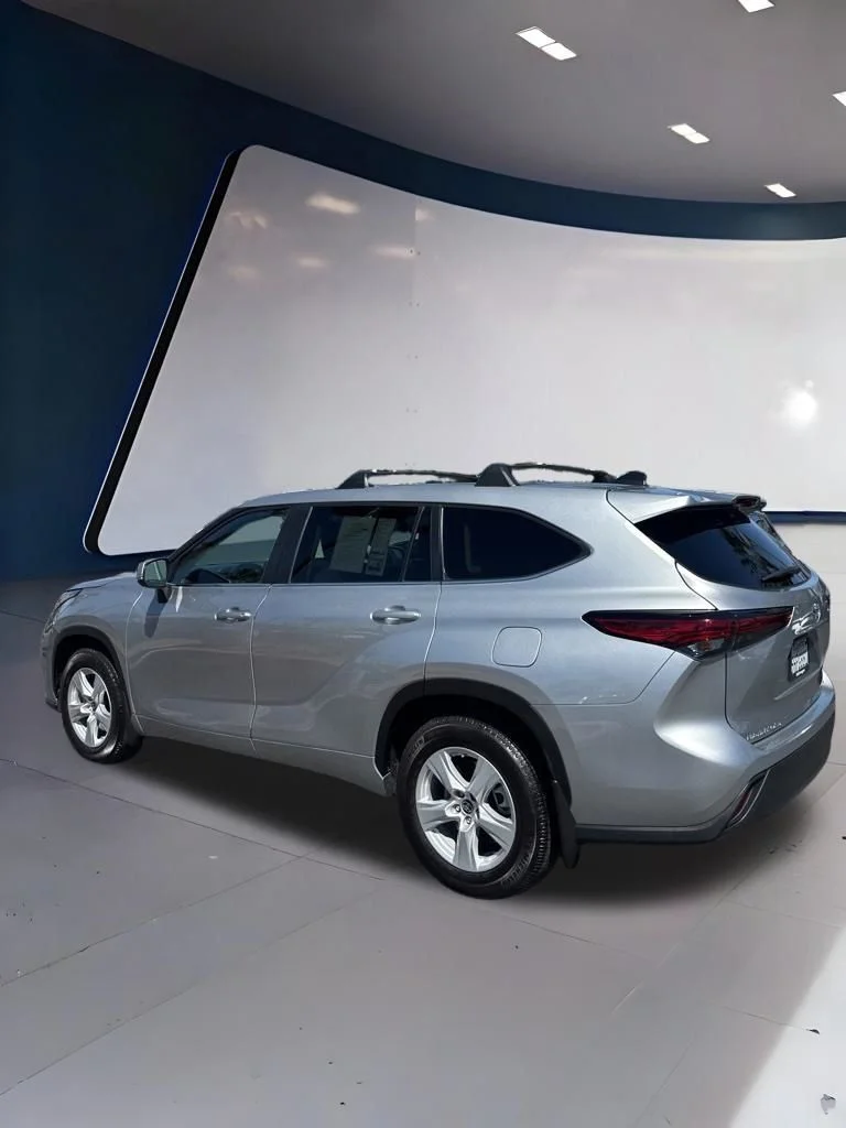 Used 2023 Silver Toyota LE image 4