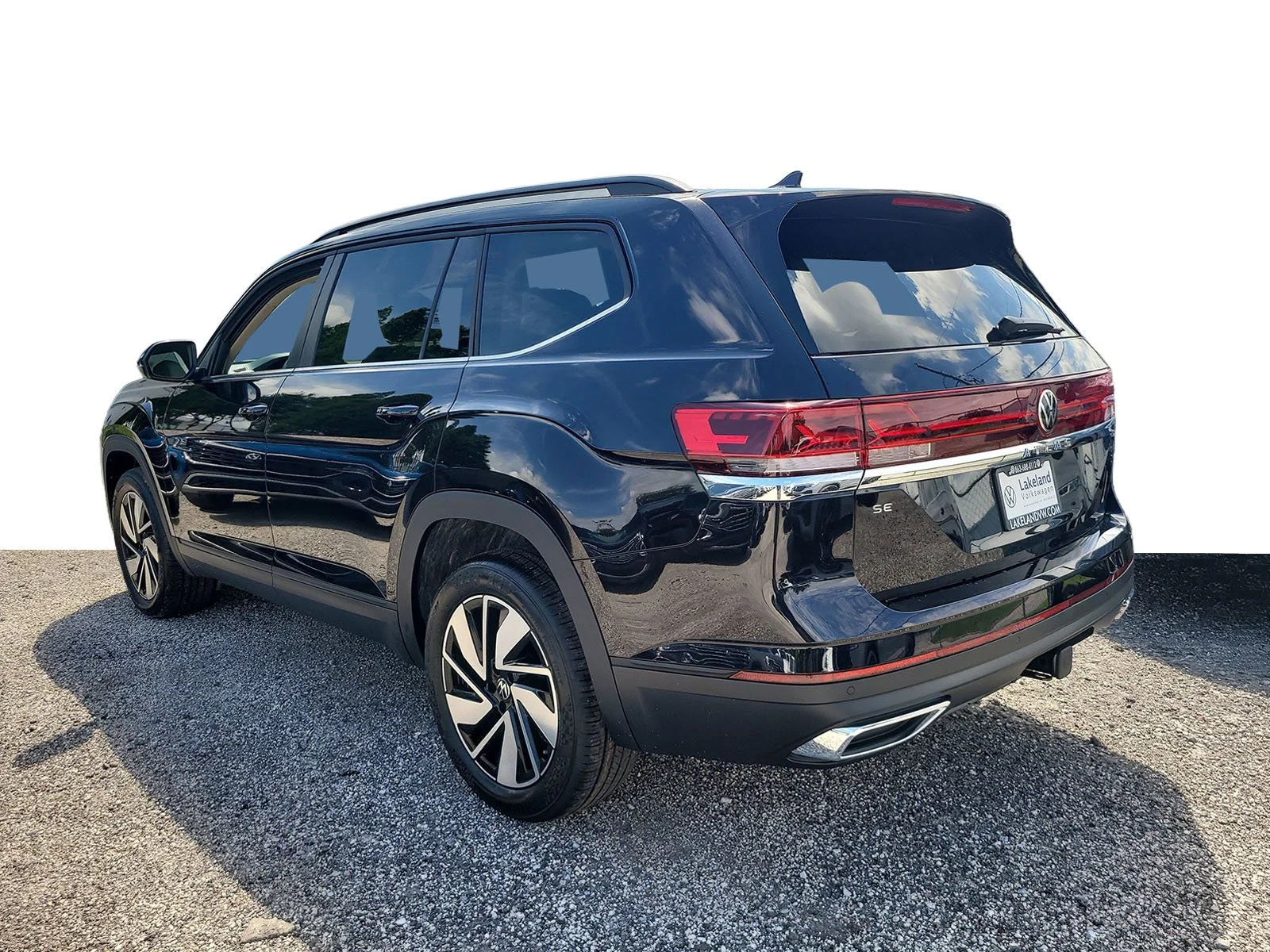 New 2026 Deep Black Pearl Volkswagen 2.0T SE W/TECHNOLOGY image 4