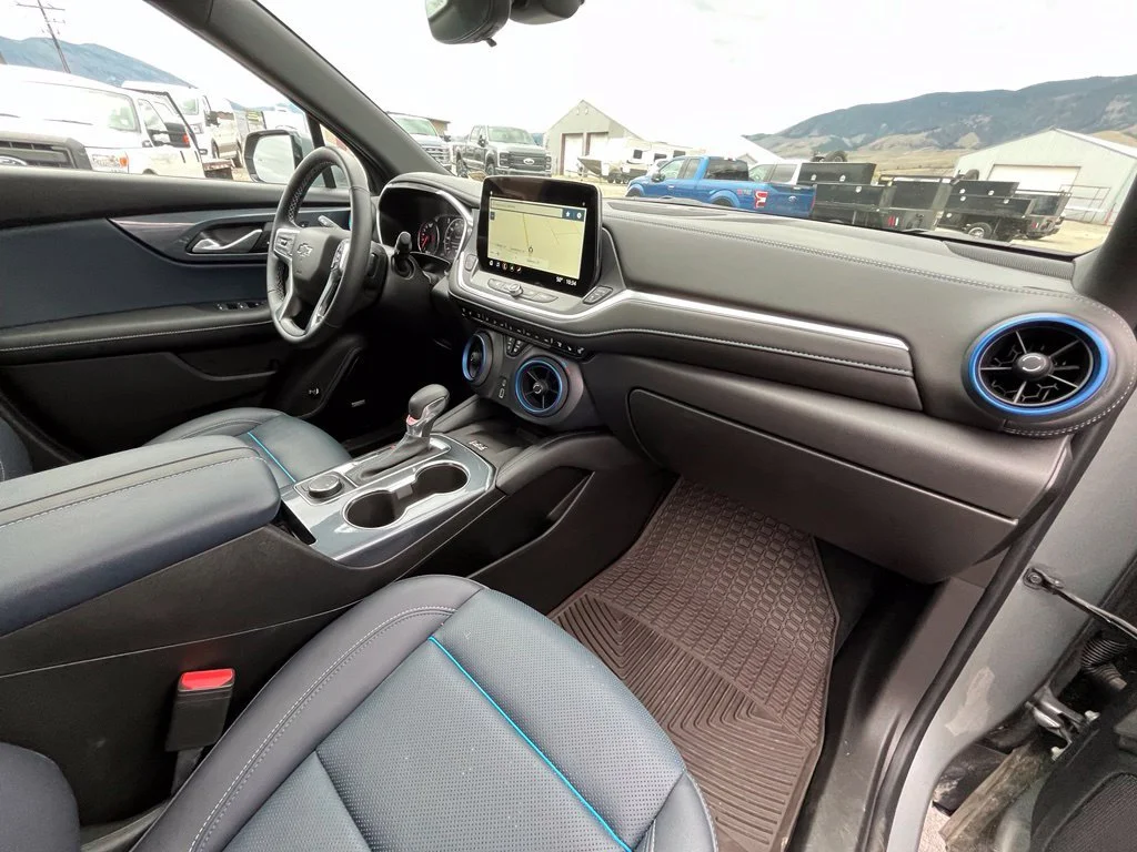 Used 2025 Sterling Gray Metallic Chevrolet RS image 19