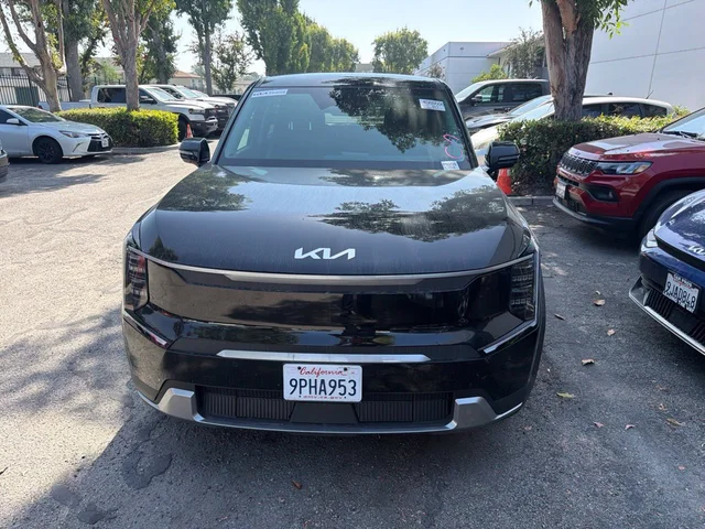 2024 Kia EV9 Light Long Range