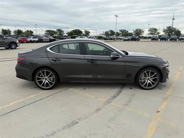 Used 2025 Makalu Gray Genesis 2.5T image 3