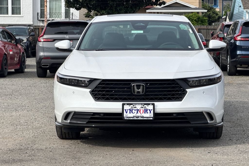 New 2026 Platinum White Pearl Honda Touring image 9