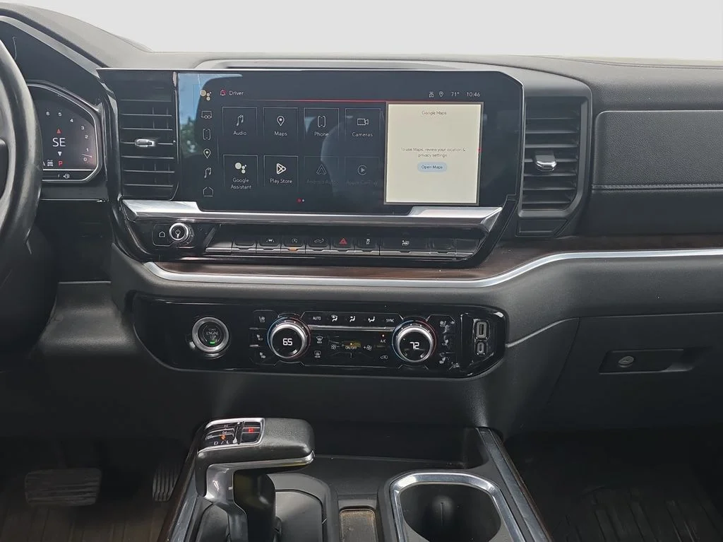 Used 2022 White GMC SLT image 13