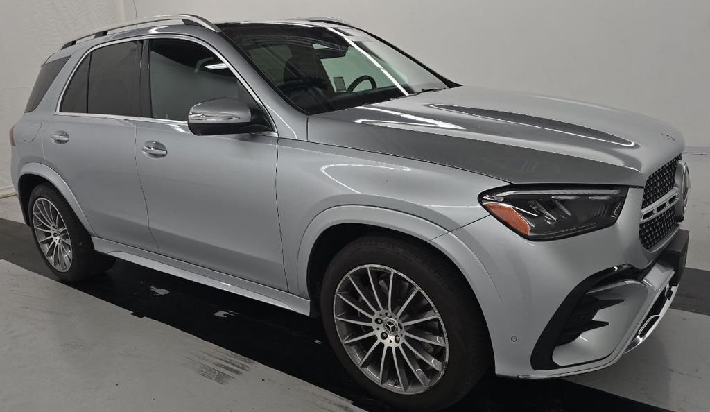 Used 2024 Silver Mercedes-Benz GLE 450 image 3