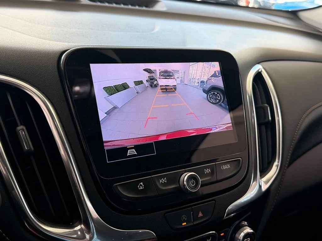 Used 2022 Red Chevrolet Premier image 22