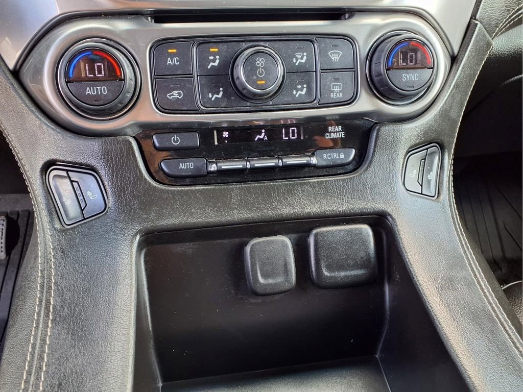 Used 2019 SHADOW GRAY METALLIC Chevrolet LT image 23