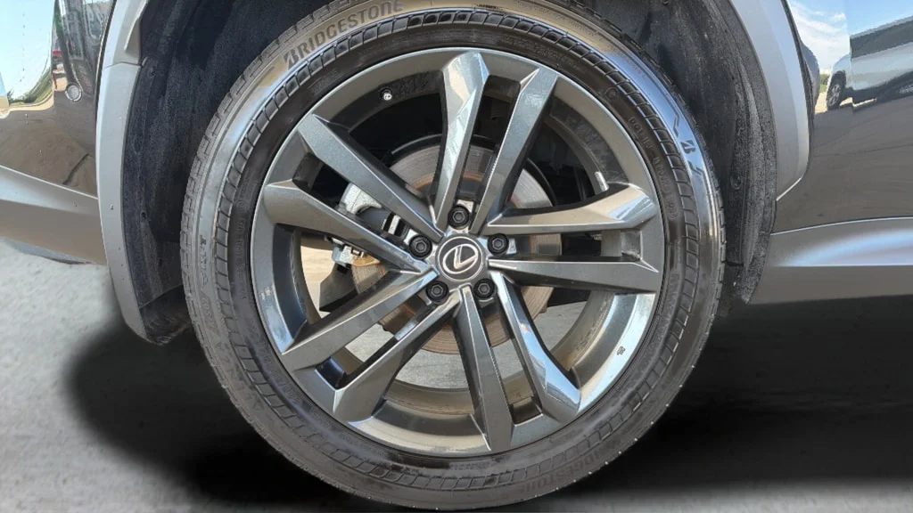 Used 2025 Obsidian Lexus Luxury image 13
