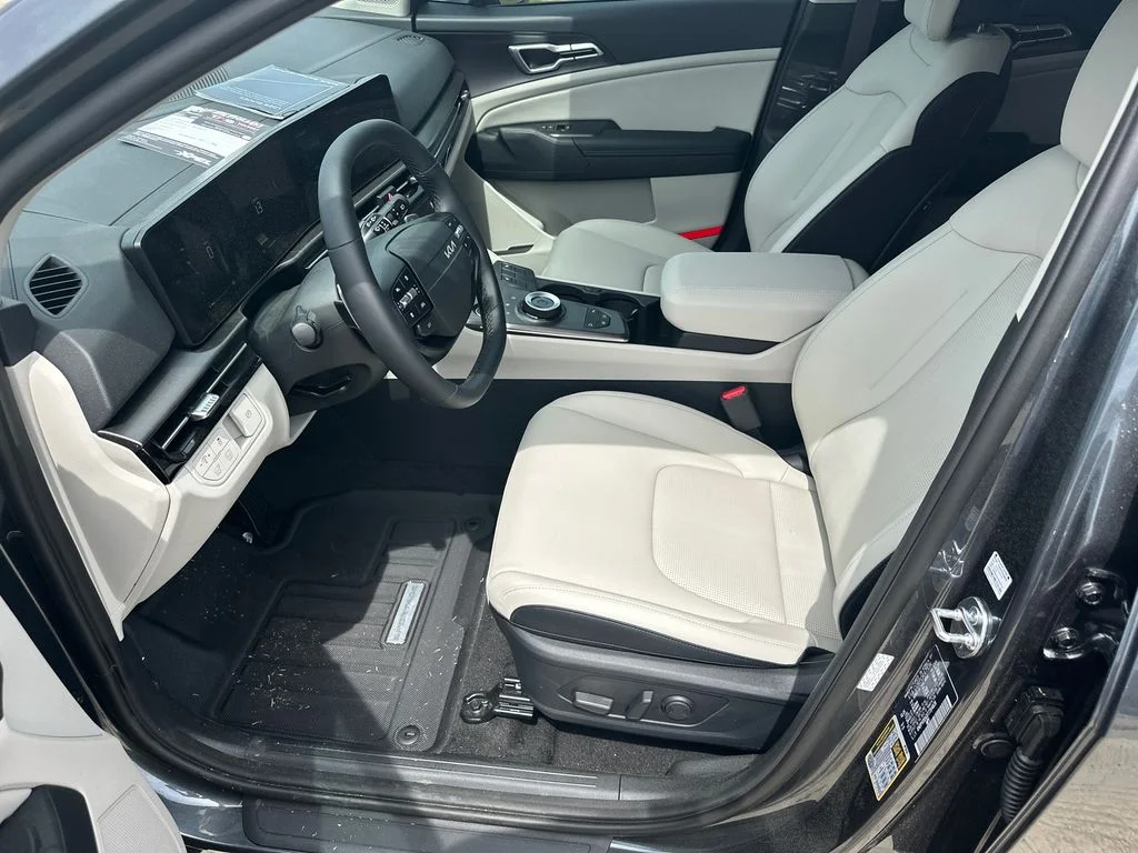 New 2026 Gray Kia EX image 9