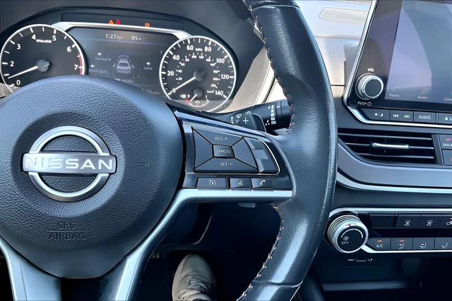 2024 Nissan Altima SR - Photo 11
