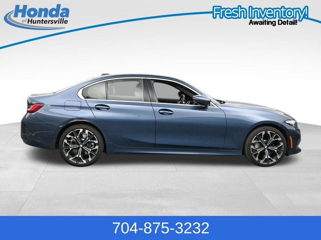 2025 BMW 3 Series 330i - Photo 9