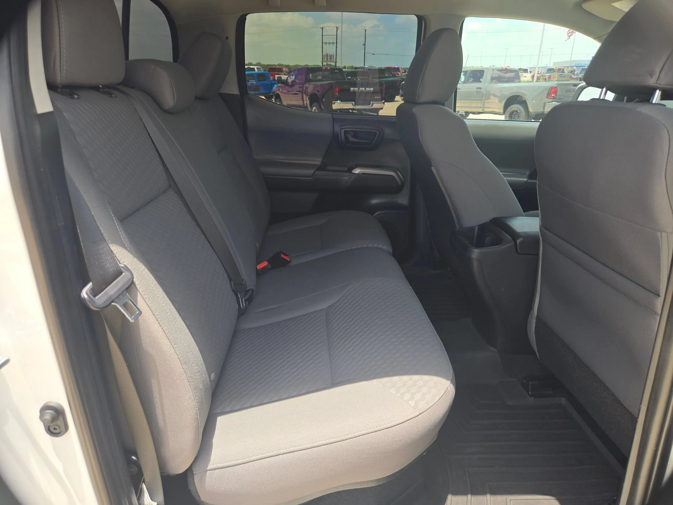 Used 2023 White Toyota SR5 image 20